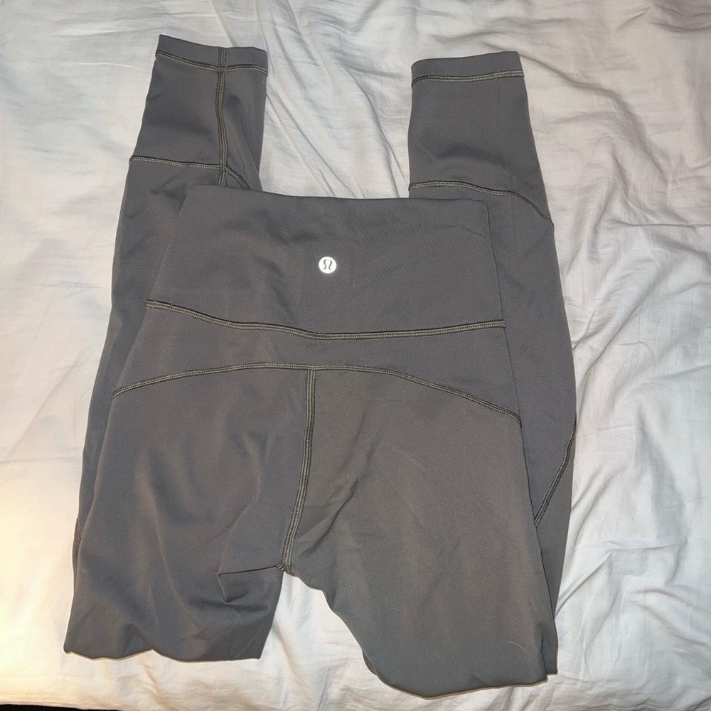 Lululemon In Movement Size 2 leggings